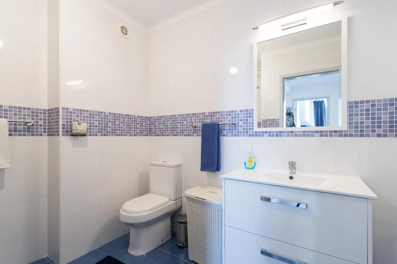 Parque Das Nacoes, Near Airport, Metro Station Lisbon Apartment