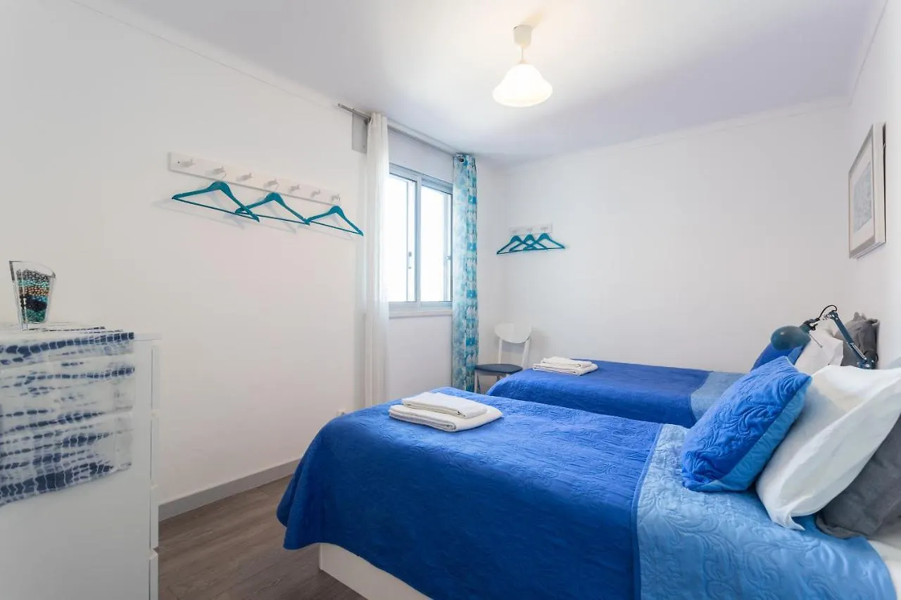 Apartment Parque Das Nacoes, Near Airport, Metro Station Lisbon