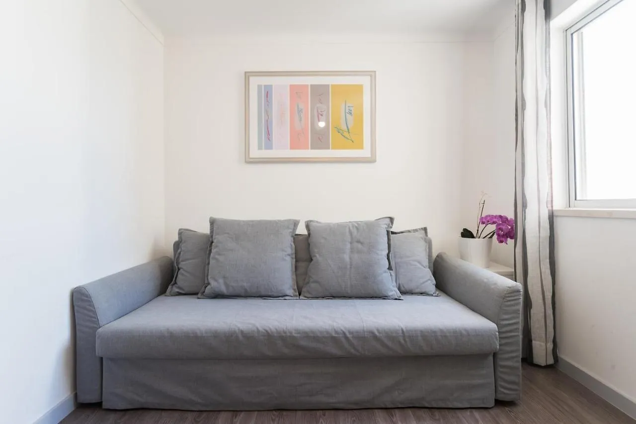 Parque Das Nacoes, Near Airport, Metro Station Lisbon Apartment